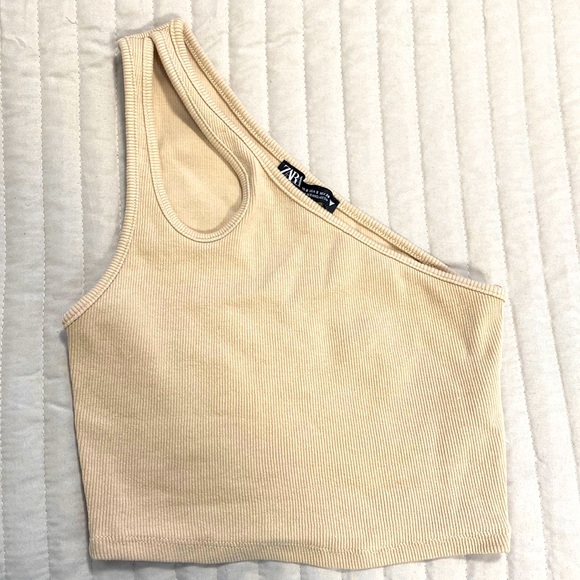 Tops - Zara crop top